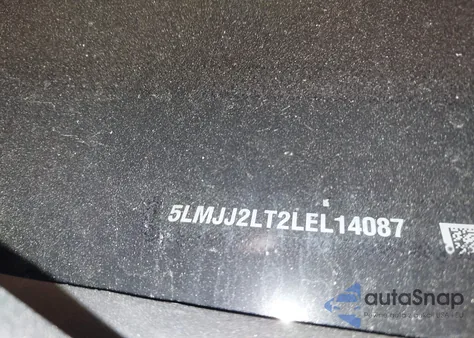 2020 Lincoln Navigator Reserve z USA, uszkodzony, nr VIN 5LMJJ2LT2LEL14087